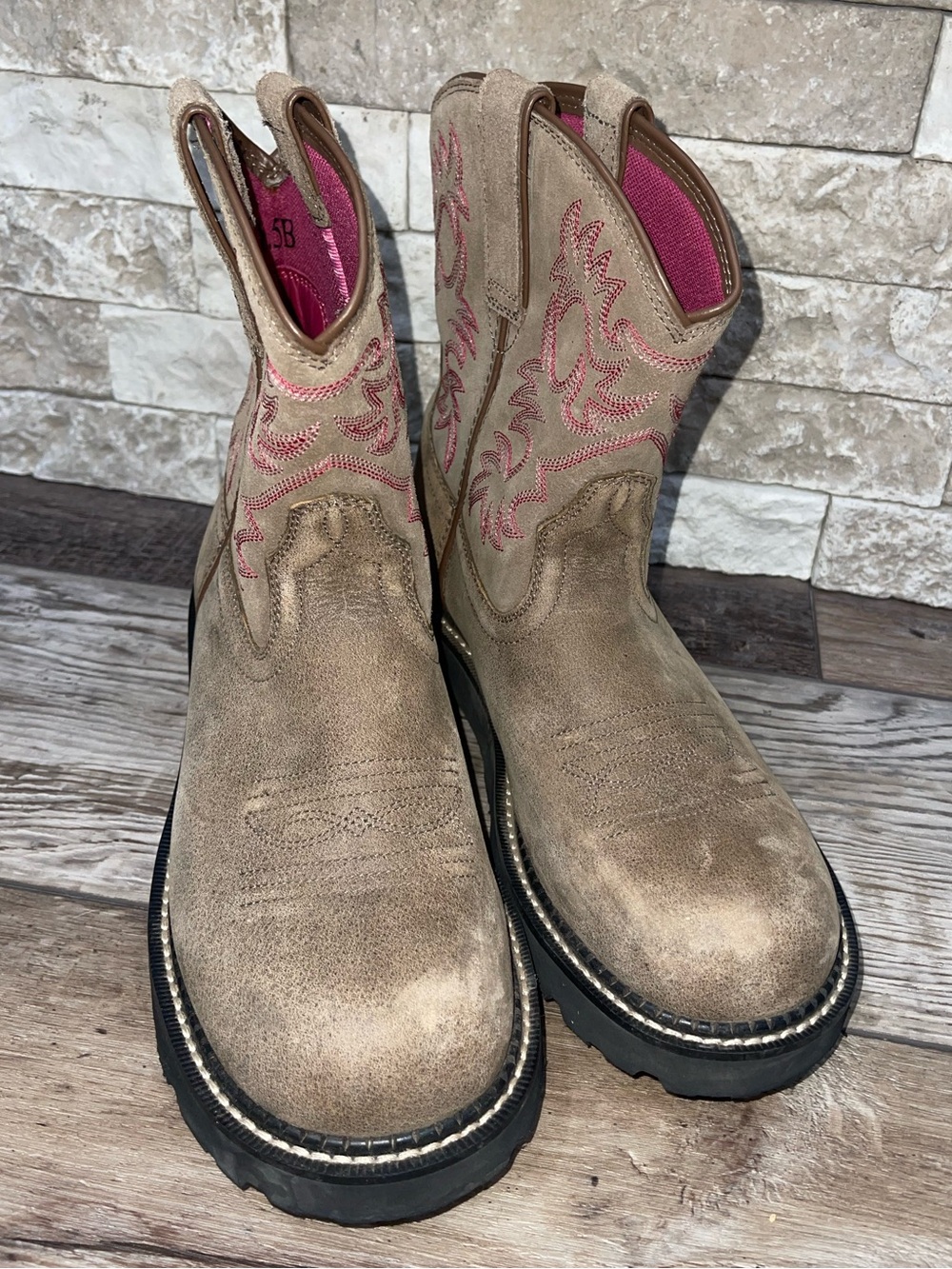Ariat Fatbaby Women’s Bomber Leather Round Toe Cowboy/Western Boots Sz 8.5